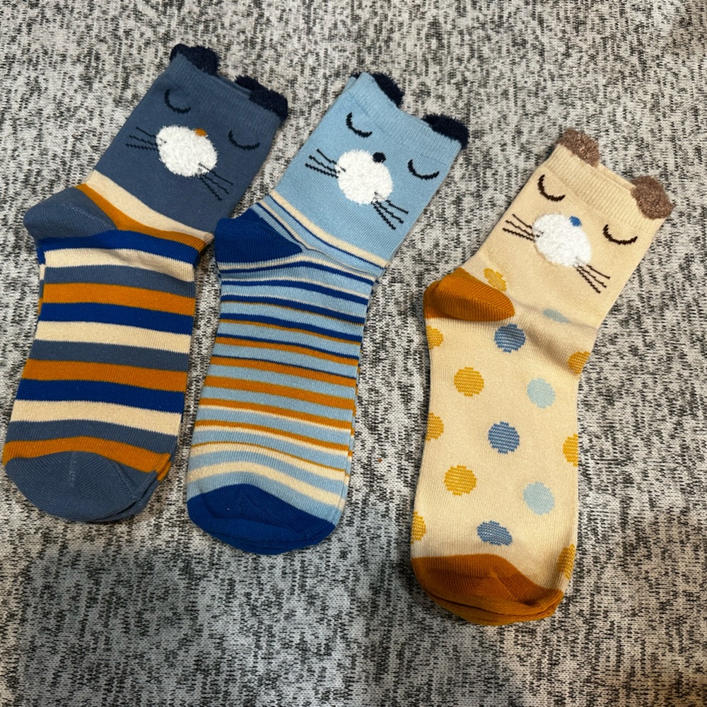 Cute Sleepy Cat Face Striped and Polka Dot Socks, youth sized. NIP, 3 pair.